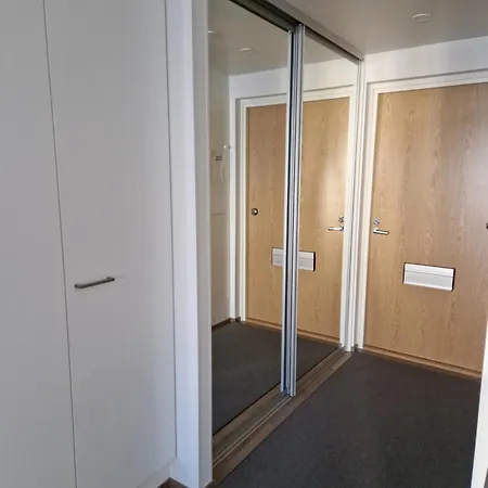 Modern 1 Bedroom In *